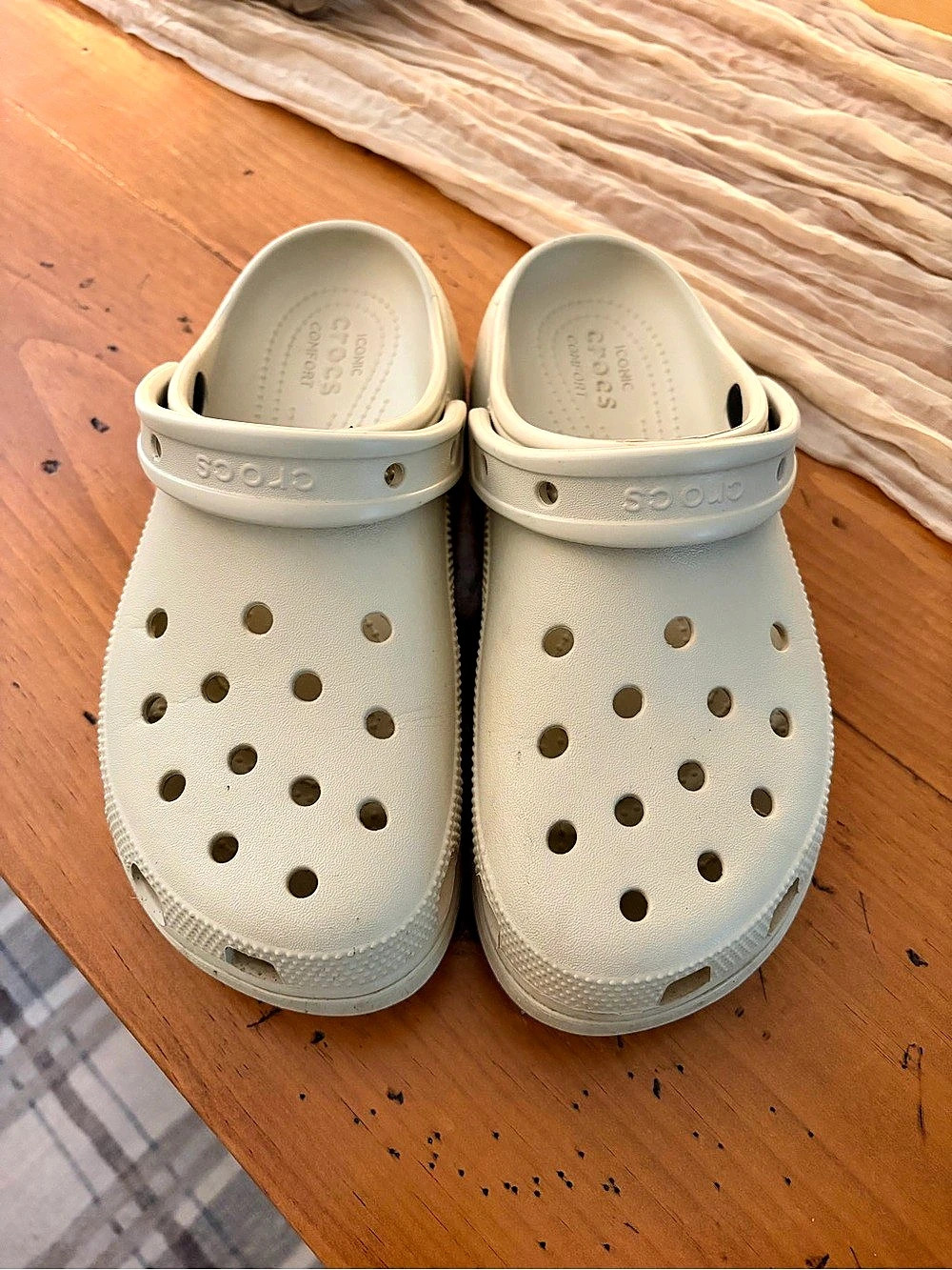 Crocs Clog Sandals Cream US 9